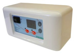 RT-03C ARO (TRT03C-N) Микропроцессорный регулятор оборотов RT-03C ARO измеряет температуру в камере вентилятора камина и определяет скорость его работы, управляя потоком протекающего теплого воздуха.